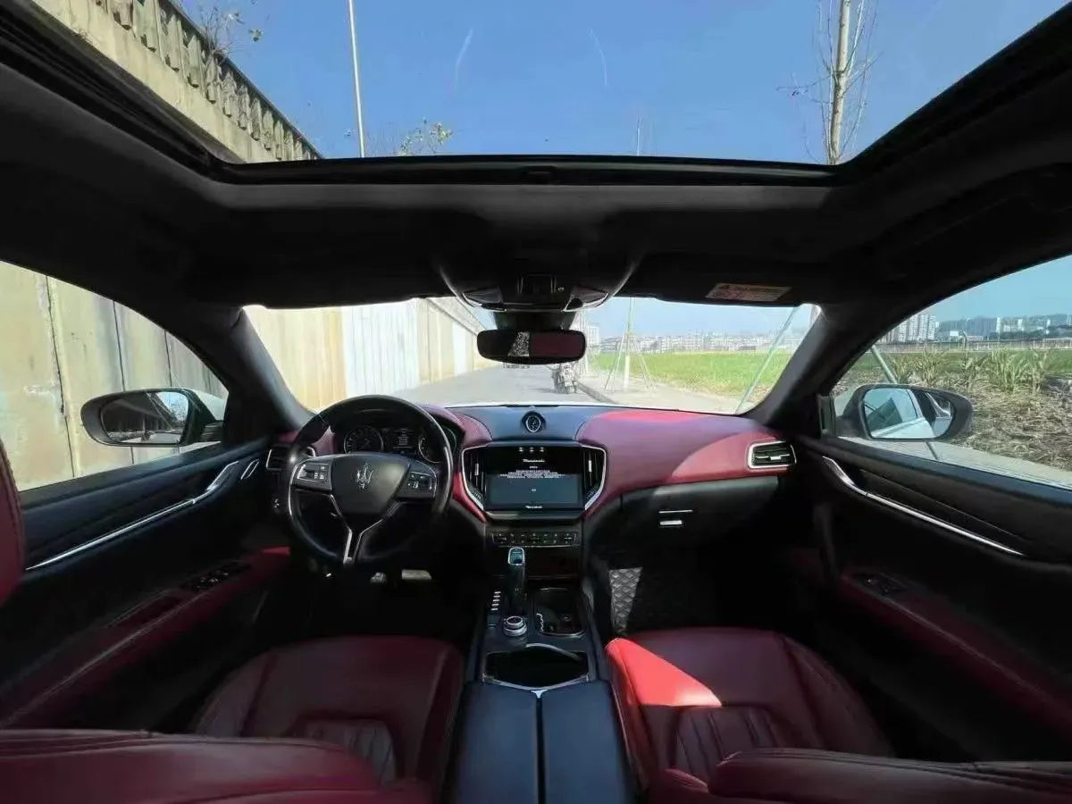 2022 Audi Q7 2.0T 245HP L4 8AT,autocango,china used car exporter,china ev exporter,chinese used car exporter,chinese used ev exporter