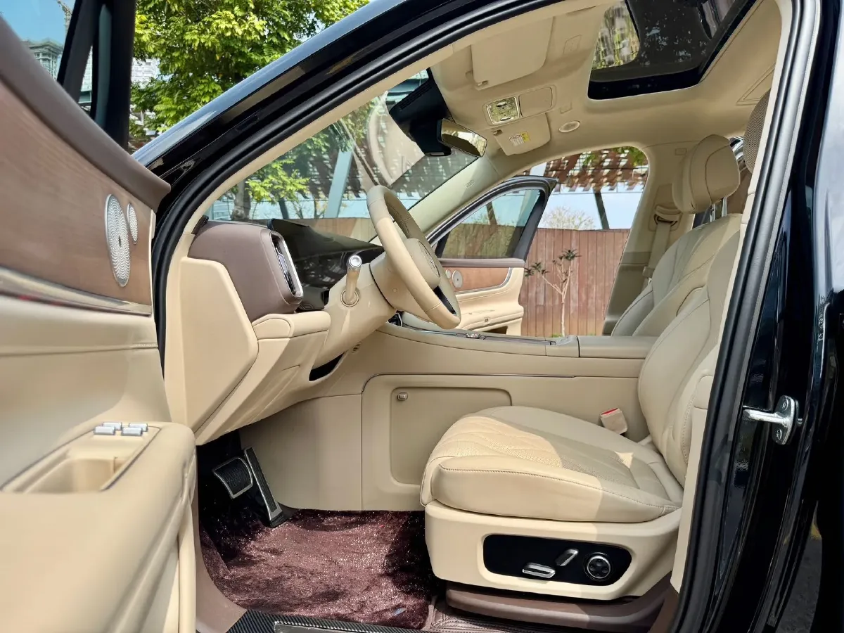 2024 AITO AITO M9 1.5T 152HP L4 REEV 42KWH,autocango,china used car exporter,china ev exporter,chinese used car exporter,chinese used ev exporter