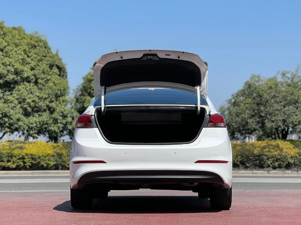 2016 Hyundai Elantra 1.6L 130HP L4 6AT,autocango,china used car exporter,china ev exporter,chinese used car exporter,chinese used ev exporter