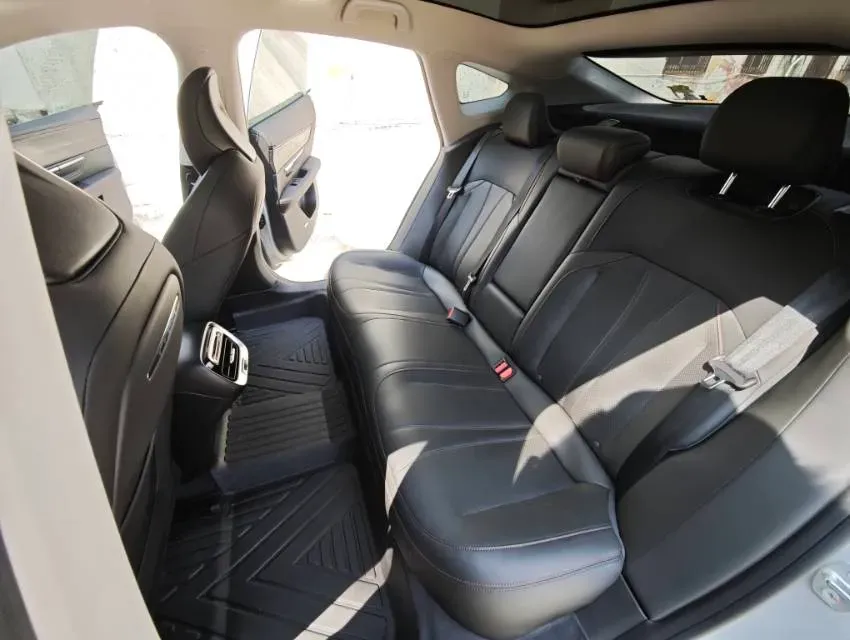 2021 Xpeng P7 BEV 83.1KWH,autocango,china used car exporter,china ev exporter,chinese used car exporter,chinese used ev exporter