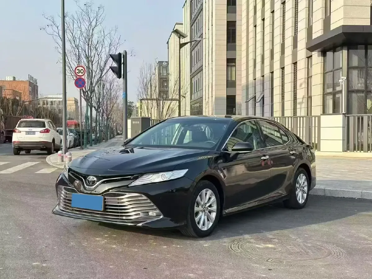 2019 Toyota Camry 2.0L 178HP L4 CVT,autocango,china used car exporter,china ev exporter,chinese used car exporter,chinese used ev exporter