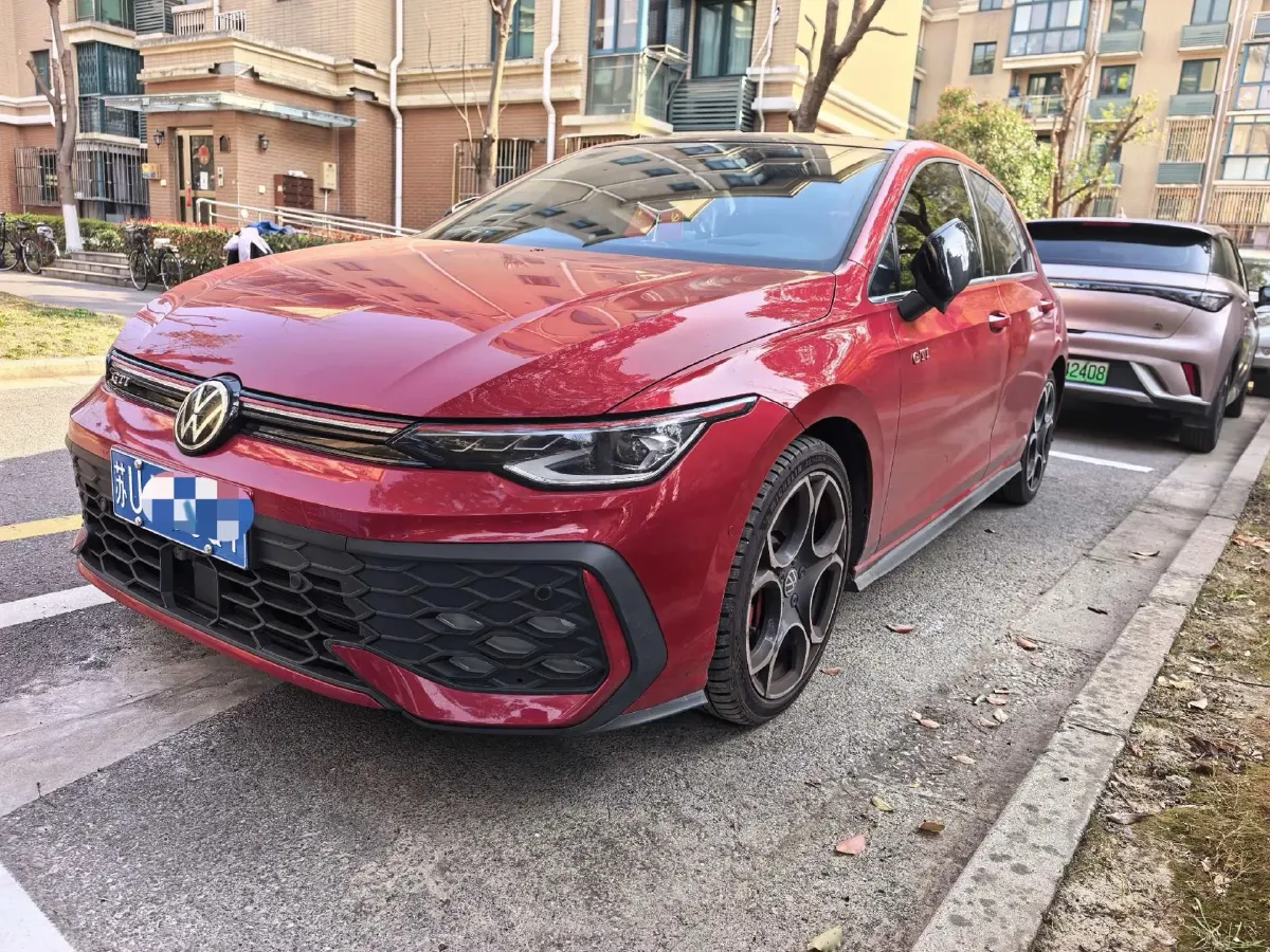 2025 Volkswagen GolfGTI 2.0T 220HP L4 7DCT,autocango,china used car exporter,china ev exporter,chinese used car exporter,chinese used ev exporter