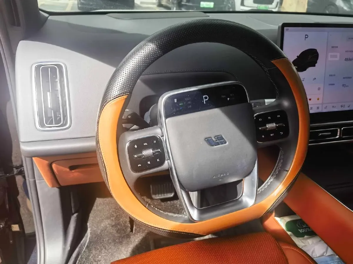 2023 Li L8 Range Extended 154HP REEV 40.9KWH,autocango,china used car exporter,china ev exporter,chinese used car exporter,chinese used ev exporter