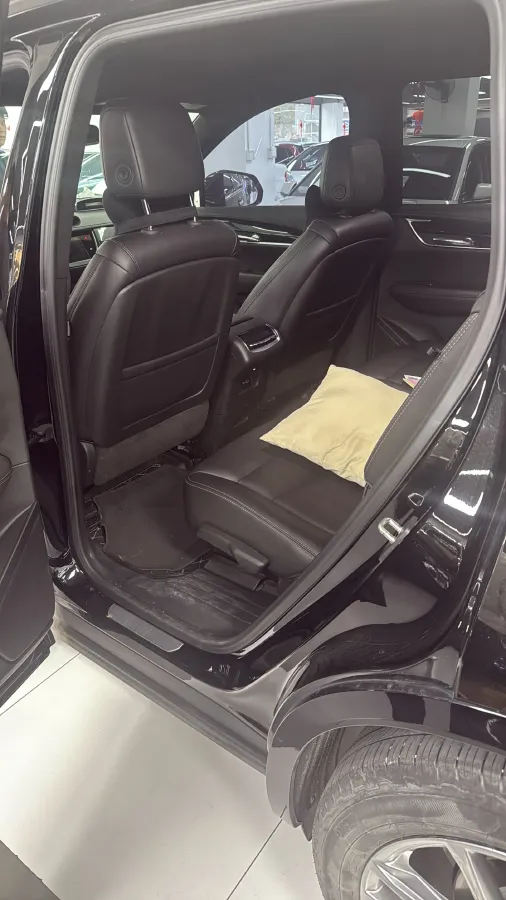 2022 Cadillac XT6 2.0T 237HP L4 9AT,autocango,china used car exporter,china ev exporter,chinese used car exporter,chinese used ev exporter