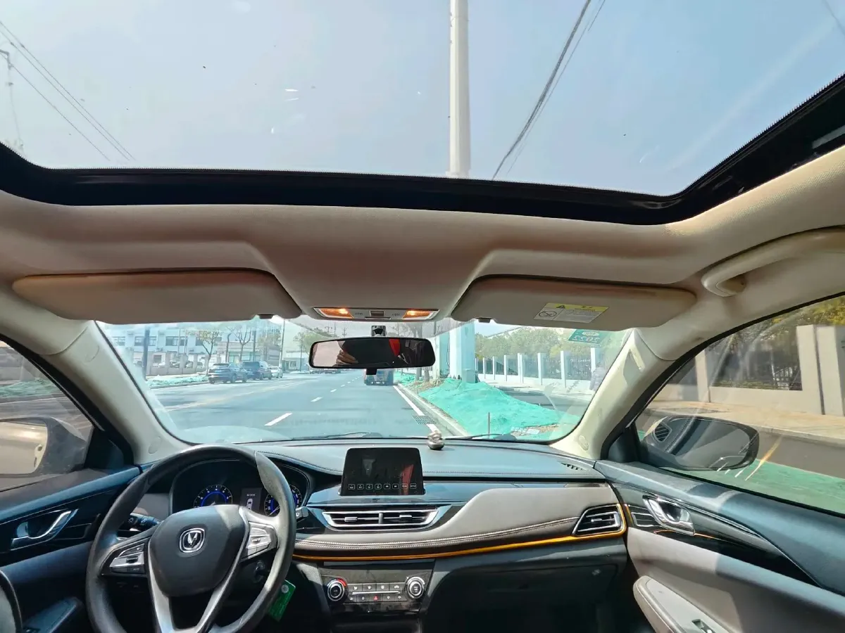 2021 ChangAn Eado DT 1.6L 125HP L4 4AT,autocango,china used car exporter,china ev exporter,chinese used car exporter,chinese used ev exporter