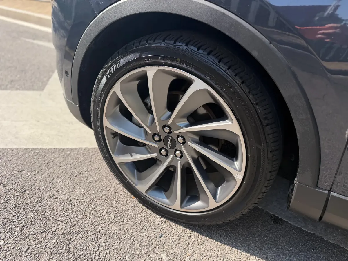 2022 Lincoln Nautilus 2.7T 322HP V6 8AT,autocango,china used car exporter,china ev exporter,chinese used car exporter,chinese used ev exporter