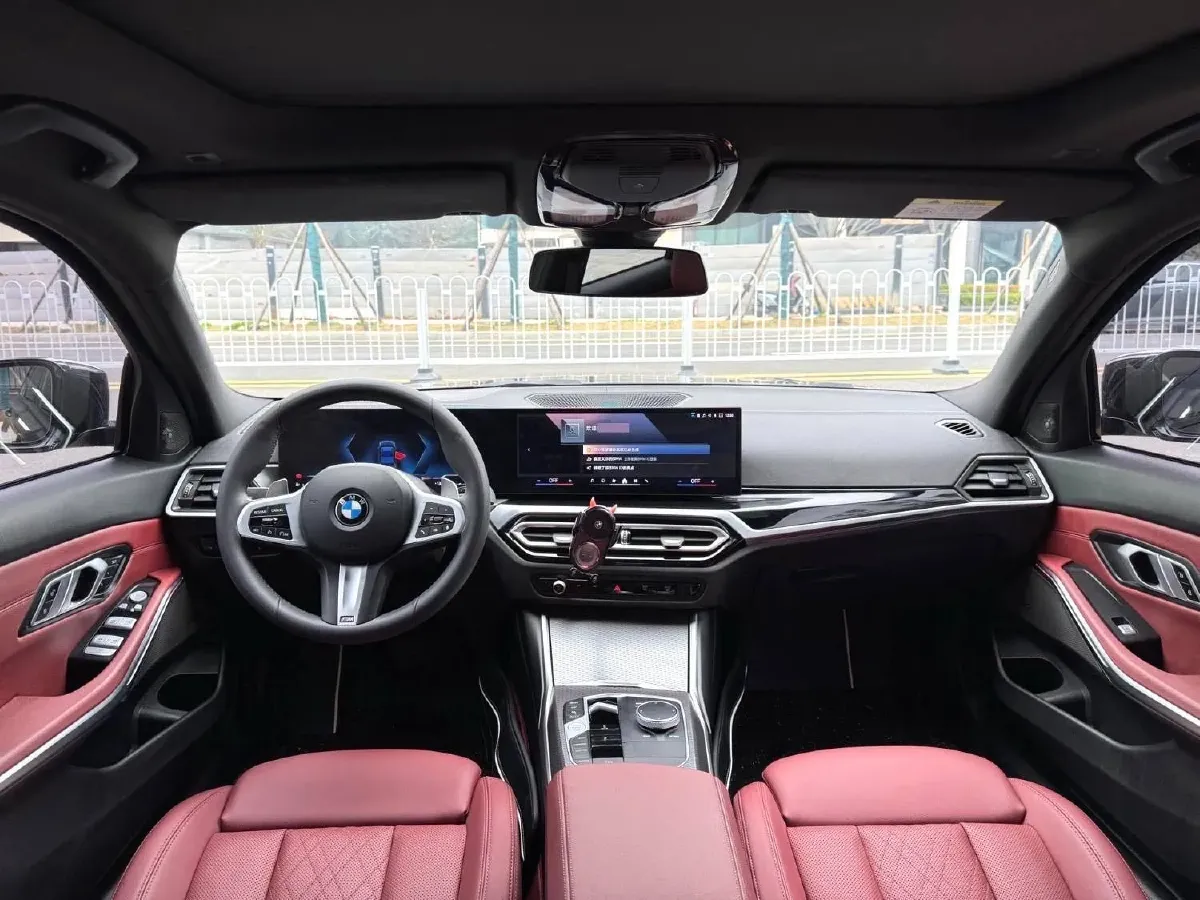 2024 BMW 3 Series 2.0T 184HP L4 8AT,autocango,china used car exporter,china ev exporter,chinese used car exporter,chinese used ev exporter