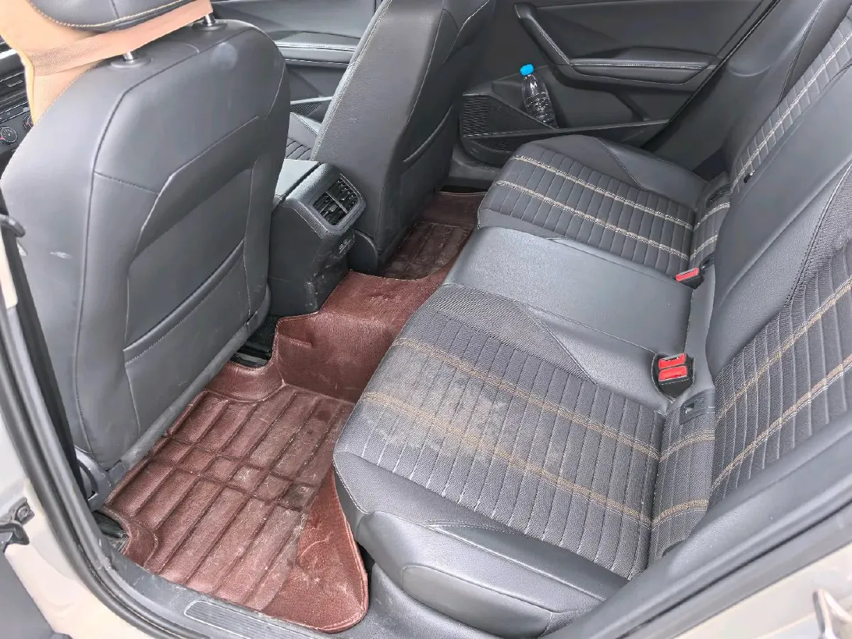 2018 Skoda Karoq 1.4T 150HP L4 7DCT,autocango,china used car exporter,china ev exporter,chinese used car exporter,chinese used ev exporter