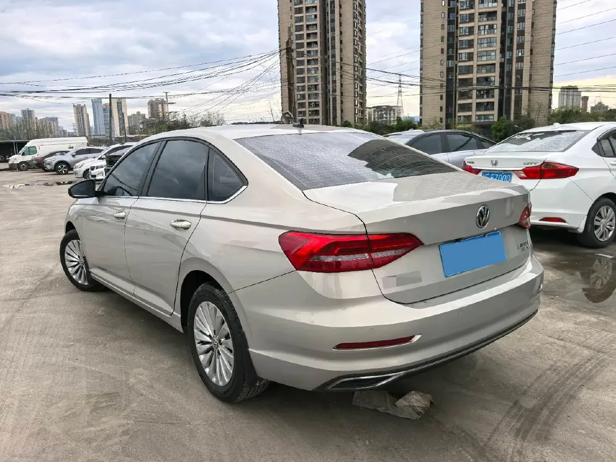 2018 Skoda Karoq 1.4T 150HP L4 7DCT,autocango,china used car exporter,china ev exporter,chinese used car exporter,chinese used ev exporter