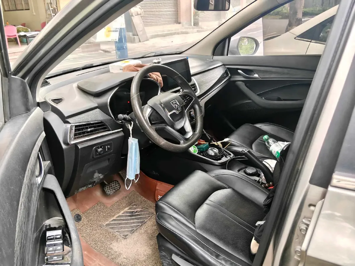 2018 BaoJun 360 1.5L 112HP L4 6MT,autocango,china used car exporter,china ev exporter,chinese used car exporter,chinese used ev exporter