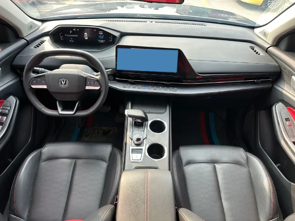 2022 ChangAn Oshan X7 Plus 1.5T 188HP L4 7DCT,autocango,china used car exporter,china ev exporter,chinese used car exporter,chinese used ev exporter