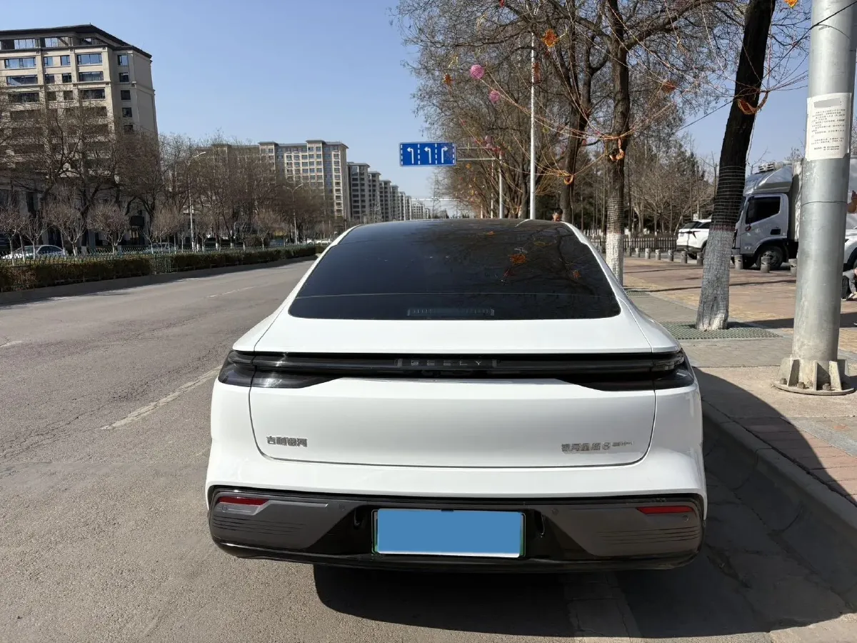 2025 Geely Galaxy Starshine 8 1.5L 112HP L4 1DHT PHEV,autocango,china used car exporter,china ev exporter,chinese used car exporter,chinese used ev exporter
