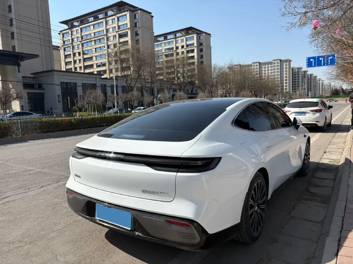 2025 Geely Galaxy Starshine 8 1.5L 112HP L4 1DHT PHEV,autocango,china used car exporter,china ev exporter,chinese used car exporter,chinese used ev exporter