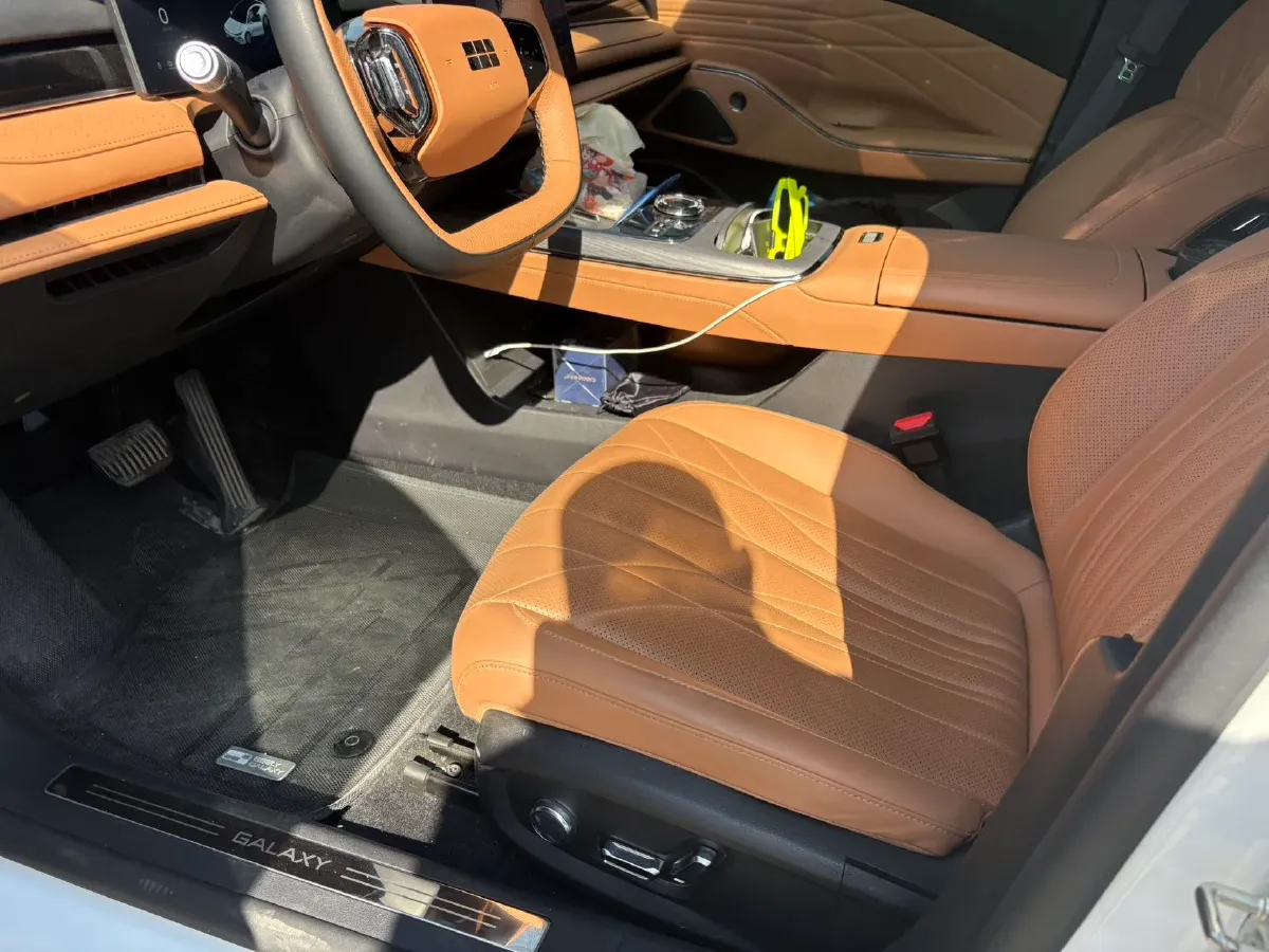 2025 Geely Galaxy Starshine 8 1.5L 112HP L4 1DHT PHEV,autocango,china used car exporter,china ev exporter,chinese used car exporter,chinese used ev exporter