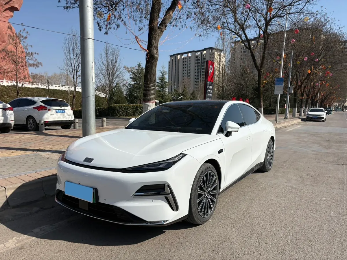 2025 Geely Galaxy Starshine 8 1.5L 112HP L4 1DHT PHEV,autocango,china used car exporter,china ev exporter,chinese used car exporter,chinese used ev exporter