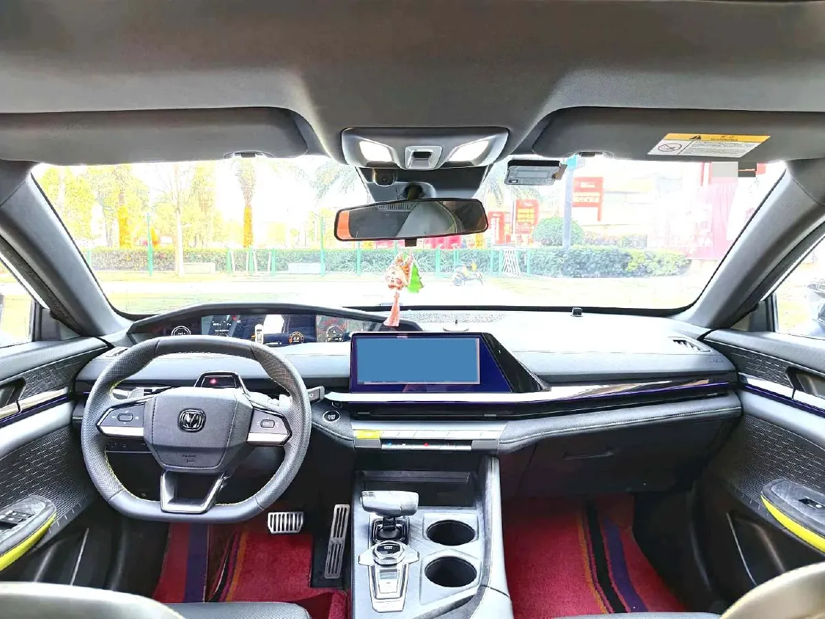 2022 ChangAn UNI-V 1.5T 188HP L4 7DCT,autocango,china used car exporter,china ev exporter,chinese used car exporter,chinese used ev exporter