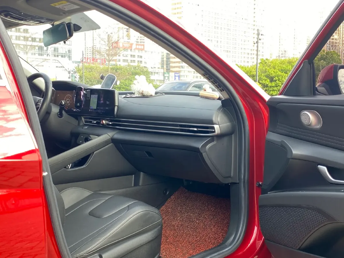 2021 Hyundai Elantra 1.5L 115HP L4 CVT,autocango,china used car exporter,china ev exporter,chinese used car exporter,chinese used ev exporter