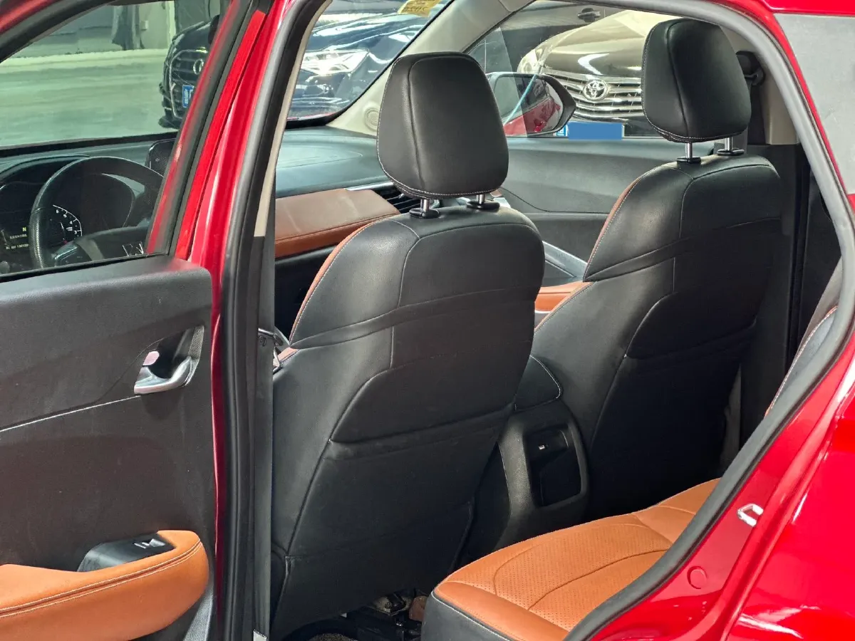 2017 HaiMa S5 Young Edition 1.6L 122HP L4 5MT,autocango,china used car exporter,china ev exporter,chinese used car exporter,chinese used ev exporter