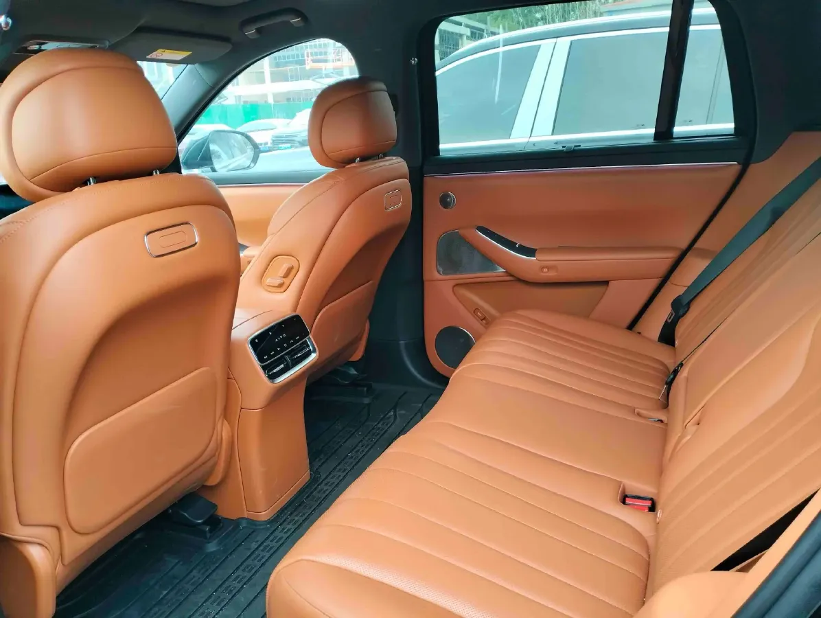 2026 AITO AITO M7 REEV 160HP REEV,autocango,china used car exporter,china ev exporter,chinese used car exporter,chinese used ev exporter