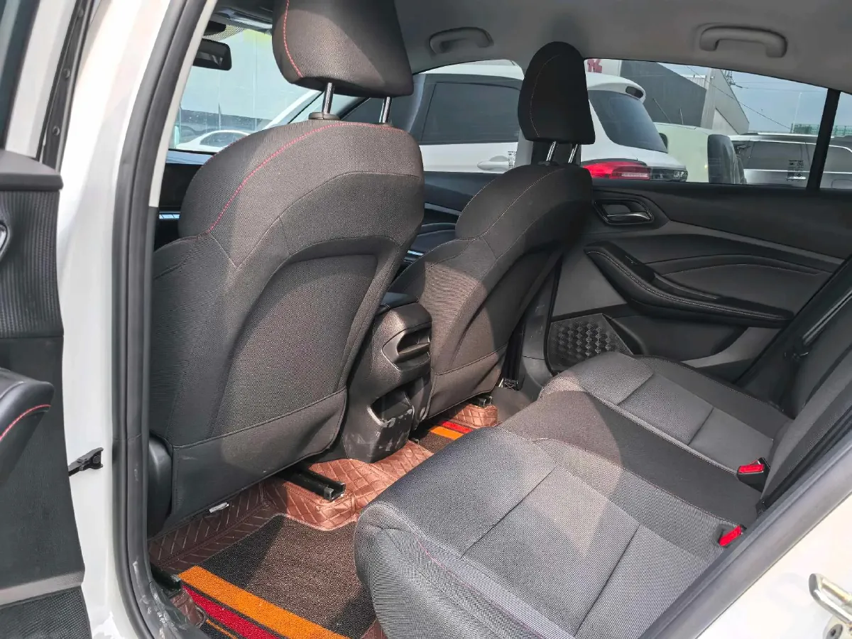 2023 MG 5 1.5L 129HP L4 5MT,autocango,china used car exporter,china ev exporter,chinese used car exporter,chinese used ev exporter