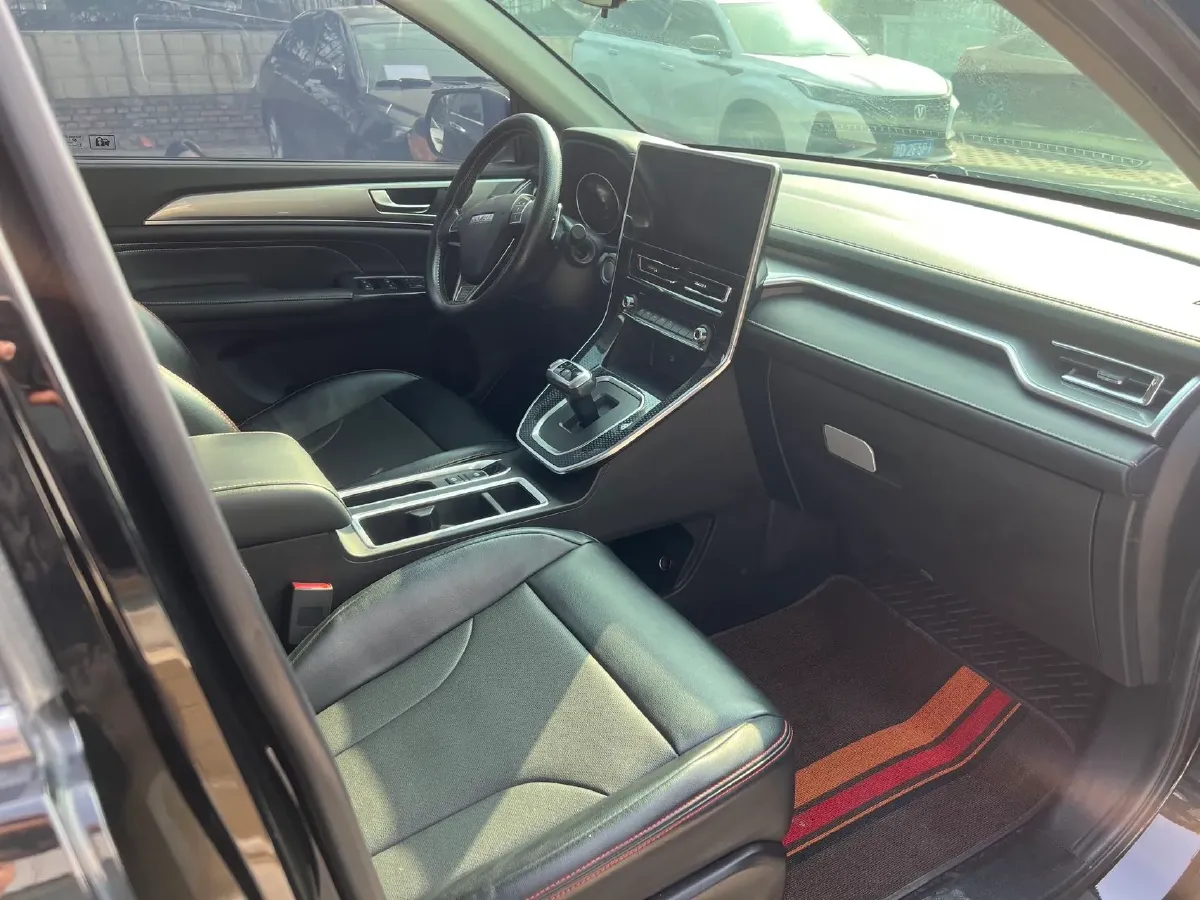 2021 Haval M6 1.5T 150HP L4 7DCT,autocango,china used car exporter,china ev exporter,chinese used car exporter,chinese used ev exporter