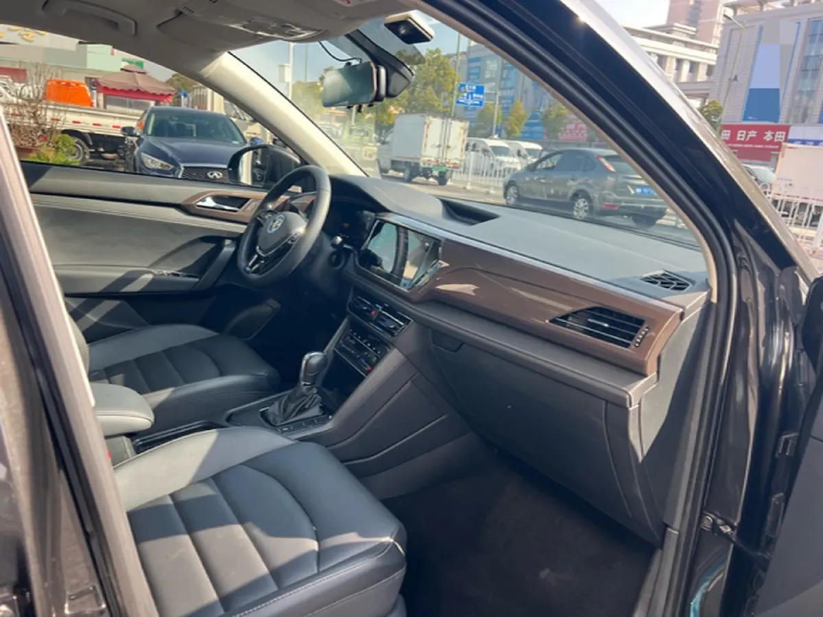 2021 Volkswagen Tharu 1.4T 150HP L4 7DCT,autocango,china used car exporter,china ev exporter,chinese used car exporter,chinese used ev exporter