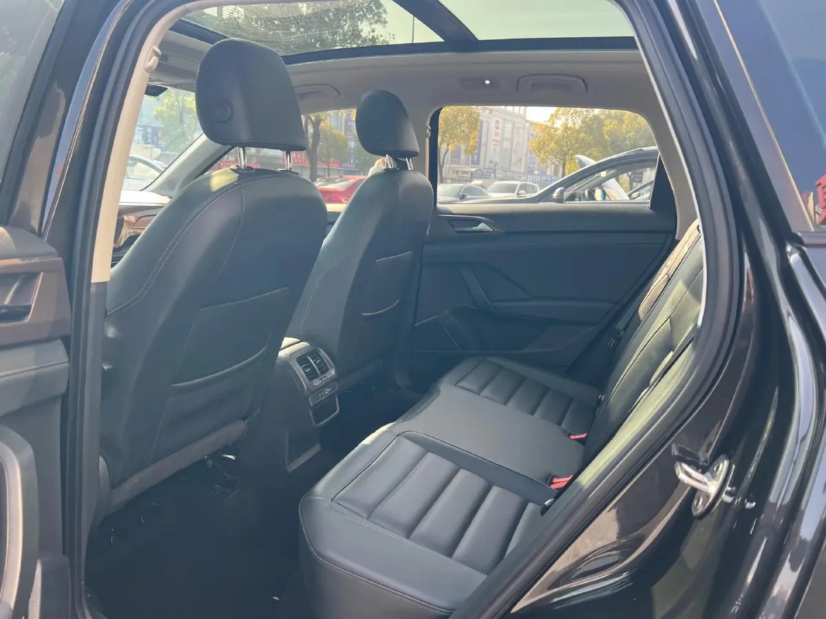 2021 Volkswagen Tharu 1.4T 150HP L4 7DCT,autocango,china used car exporter,china ev exporter,chinese used car exporter,chinese used ev exporter