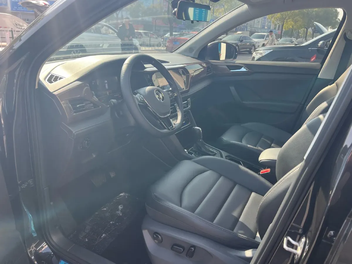 2021 Volkswagen Tharu 1.4T 150HP L4 7DCT,autocango,china used car exporter,china ev exporter,chinese used car exporter,chinese used ev exporter