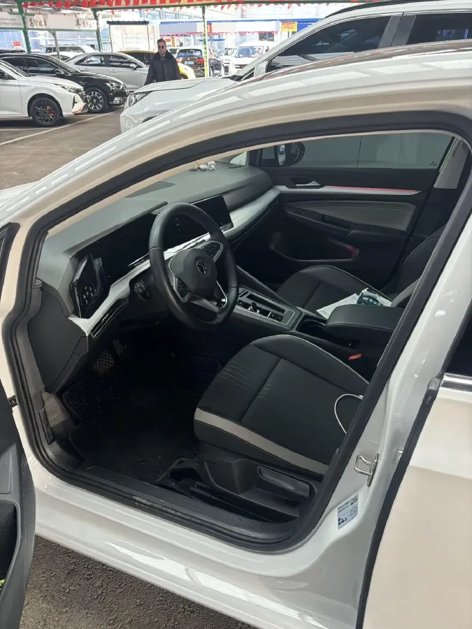 2023 Volkswagen Golf 1.4T 150HP L4 7DCT,autocango,china used car exporter,china ev exporter,chinese used car exporter,chinese used ev exporter