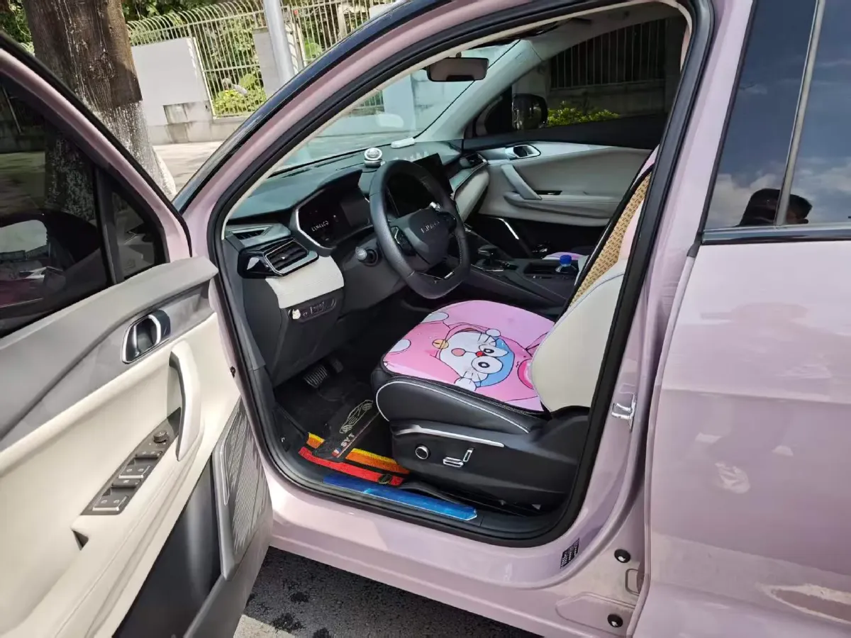 2023 LYNK&CO 06 1.5T 181HP L4 7DCT,autocango,china used car exporter,china ev exporter,chinese used car exporter,chinese used ev exporter