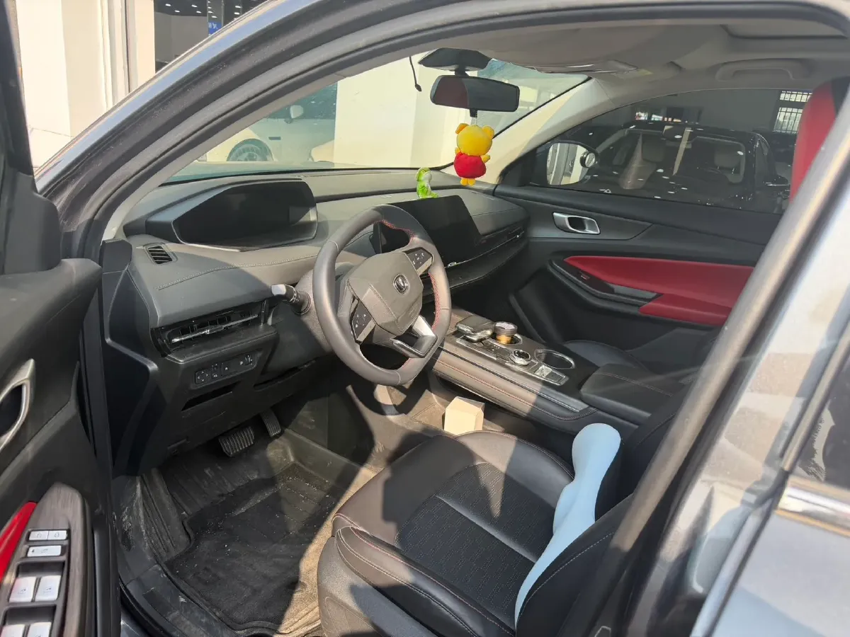 2022 ChangAn Oshan X7 Plus 1.5T 188HP L4 7DCT,autocango,china used car exporter,china ev exporter,chinese used car exporter,chinese used ev exporter