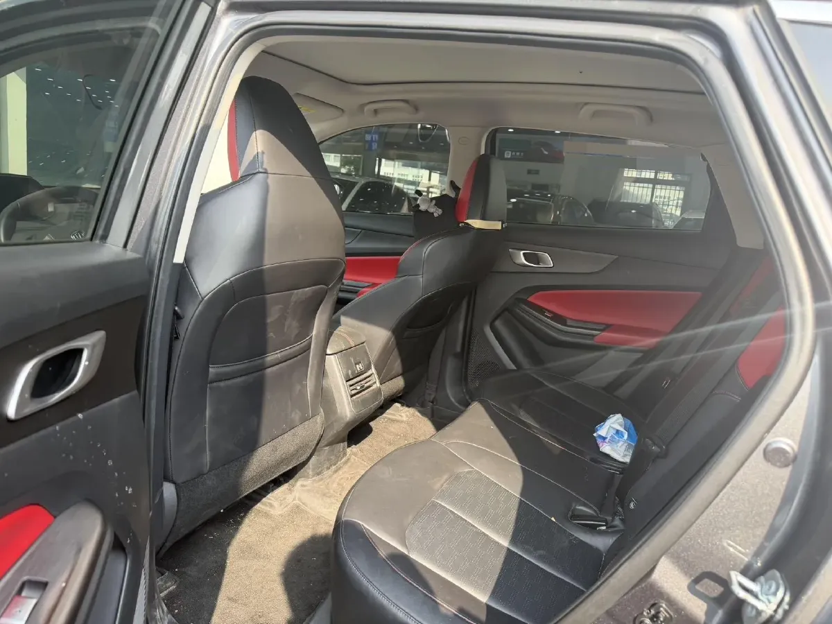 2022 ChangAn Oshan X7 Plus 1.5T 188HP L4 7DCT,autocango,china used car exporter,china ev exporter,chinese used car exporter,chinese used ev exporter