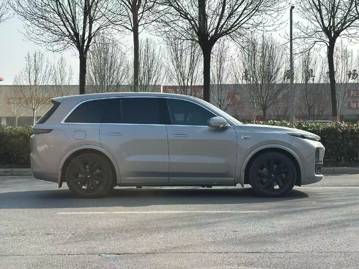 2023 Li L8 Range Extended 154HP REEV 40.9KWH,autocango,china used car exporter,china ev exporter,chinese used car exporter,chinese used ev exporter