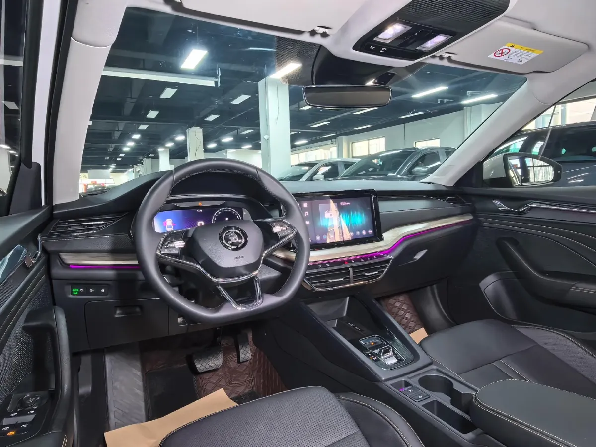 2022 Skoda Octavia 1.4T 150HP L4 7DCT,autocango,china used car exporter,china ev exporter,chinese used car exporter,chinese used ev exporter