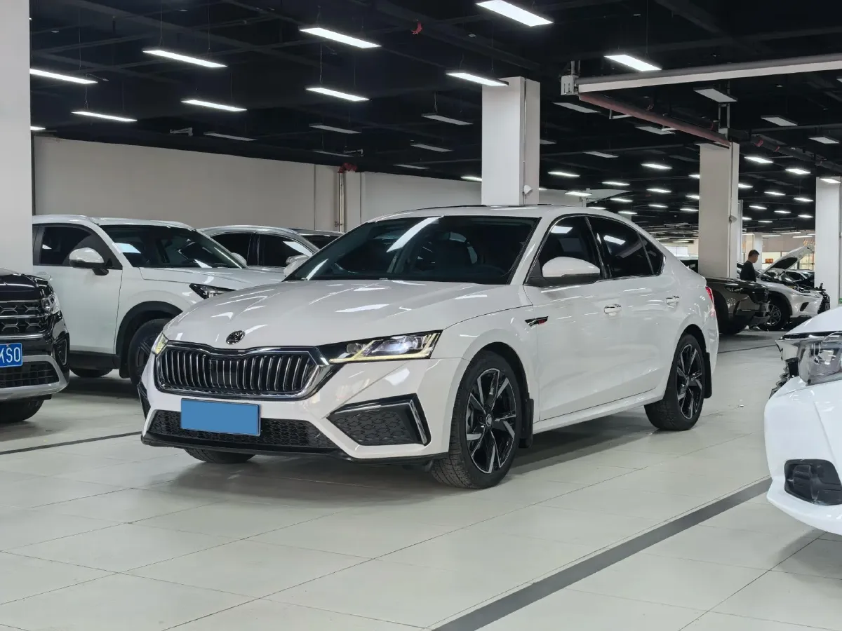 2022 Skoda Octavia 1.4T 150HP L4 7DCT,autocango,china used car exporter,china ev exporter,chinese used car exporter,chinese used ev exporter