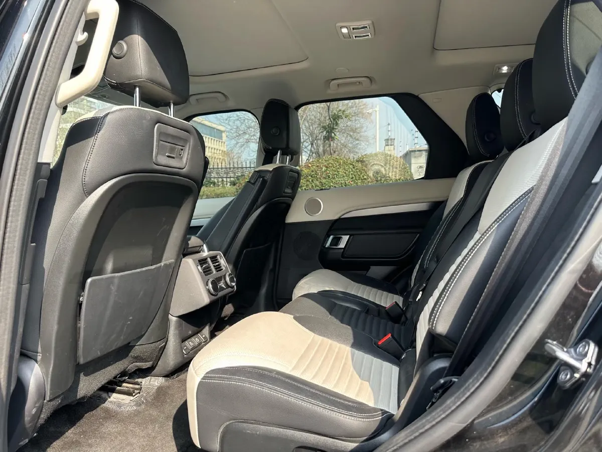 2021 Land Rover Discovery 3.0T 360HP L6 8AT,autocango,china used car exporter,china ev exporter,chinese used car exporter,chinese used ev exporter