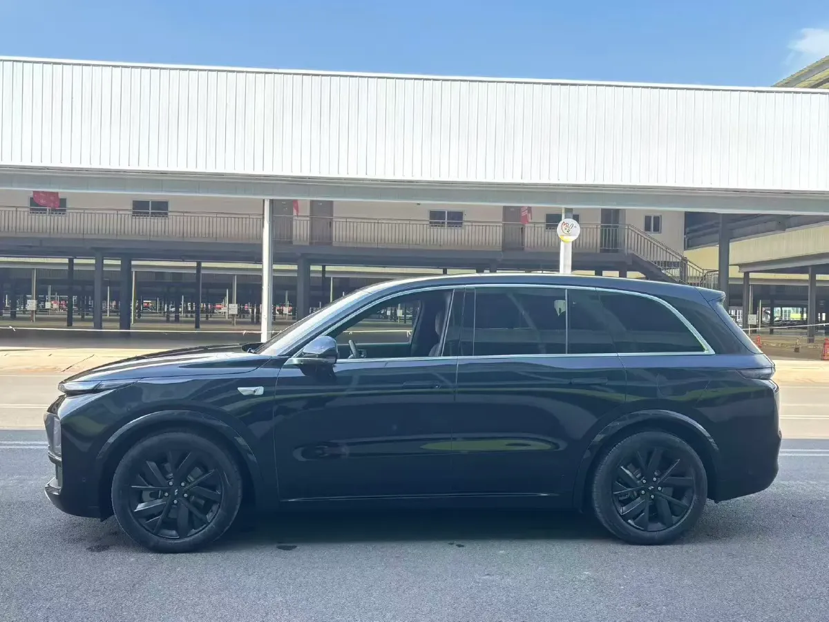 2023 Li L8 Range Extended 154HP REEV 40.9KWH,autocango,china used car exporter,china ev exporter,chinese used car exporter,chinese used ev exporter