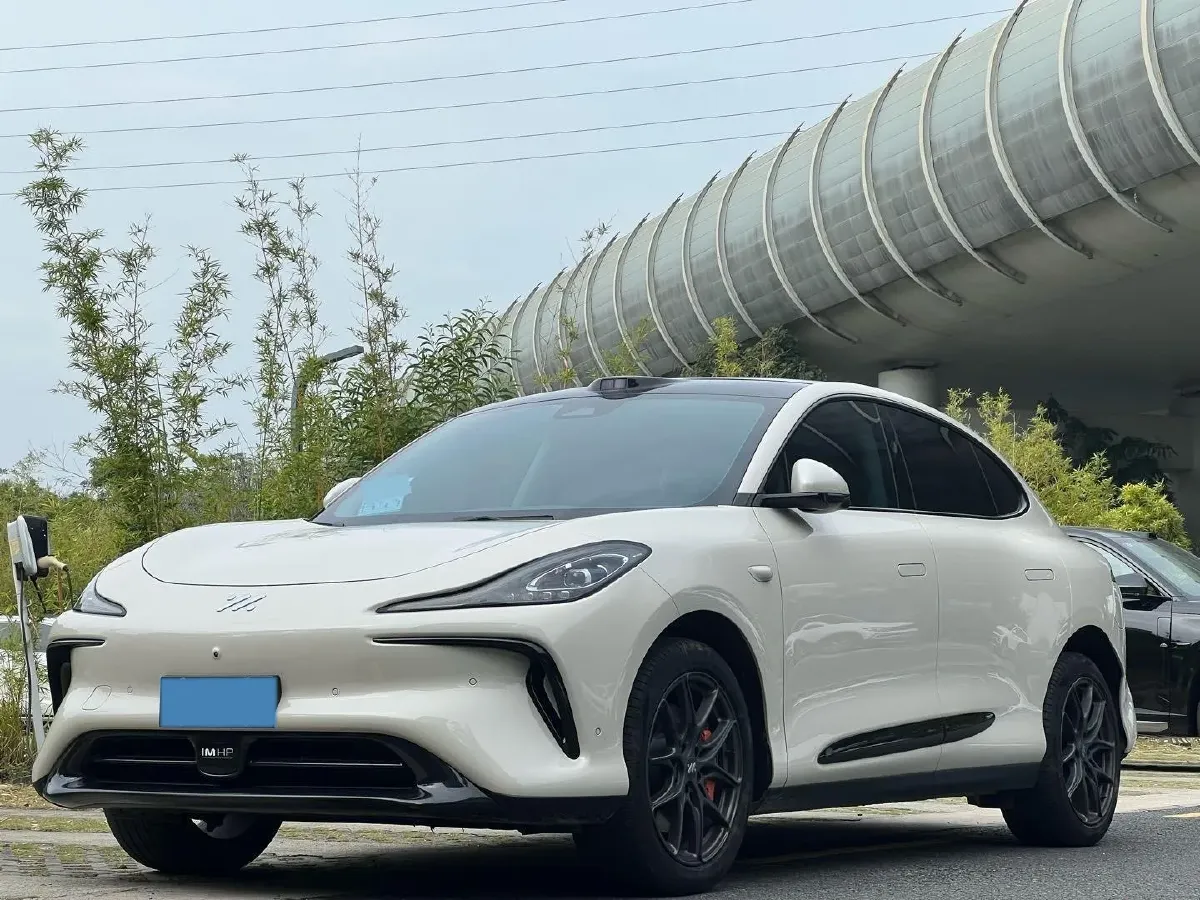 2023 IM LS6 BEV 71KWH,autocango,china used car exporter,china ev exporter,chinese used car exporter,chinese used ev exporter