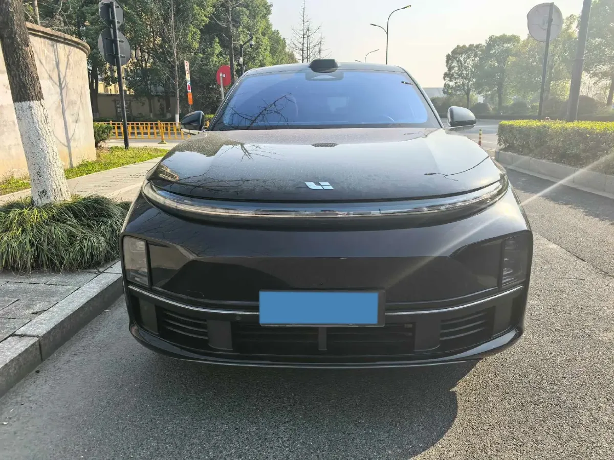 2024 Li L8 Range Extended 154HP REEV 42.8KWH,autocango,china used car exporter,china ev exporter,chinese used car exporter,chinese used ev exporter