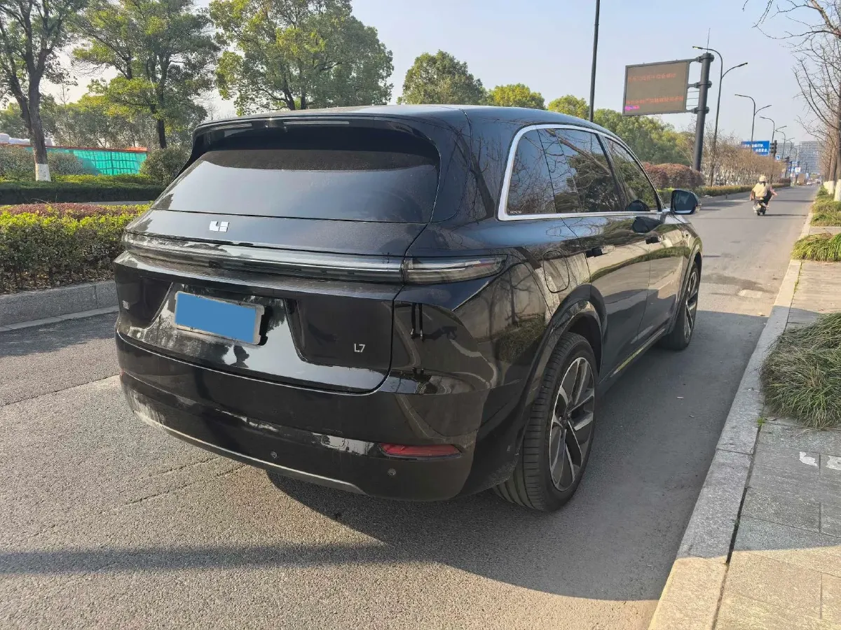 2024 Li L8 Range Extended 154HP REEV 42.8KWH,autocango,china used car exporter,china ev exporter,chinese used car exporter,chinese used ev exporter