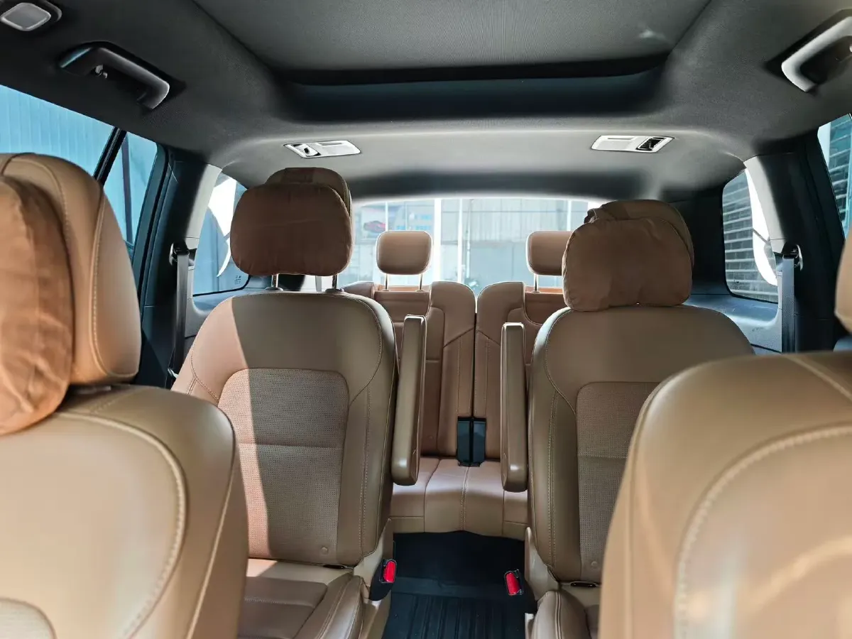 2021 Li ONE Range Extended 131HP REEV 40.5KWH,autocango,china used car exporter,china ev exporter,chinese used car exporter,chinese used ev exporter