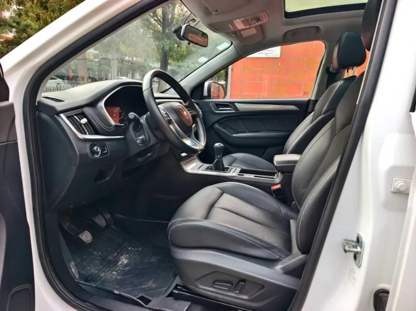 2018 Roewe RX5 1.5T 169HP L4 6MT,autocango,china used car exporter,china ev exporter,chinese used car exporter,chinese used ev exporter