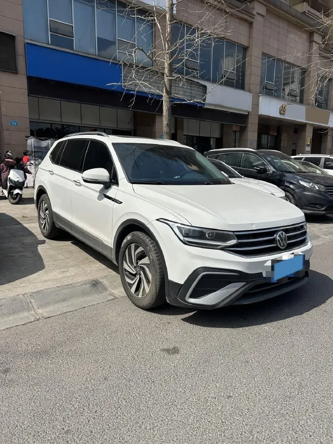 2023 Volkswagen Tiguan L 1.5T 160HP L4 7DCT,autocango,china used car exporter,china ev exporter,chinese used car exporter,chinese used ev exporter