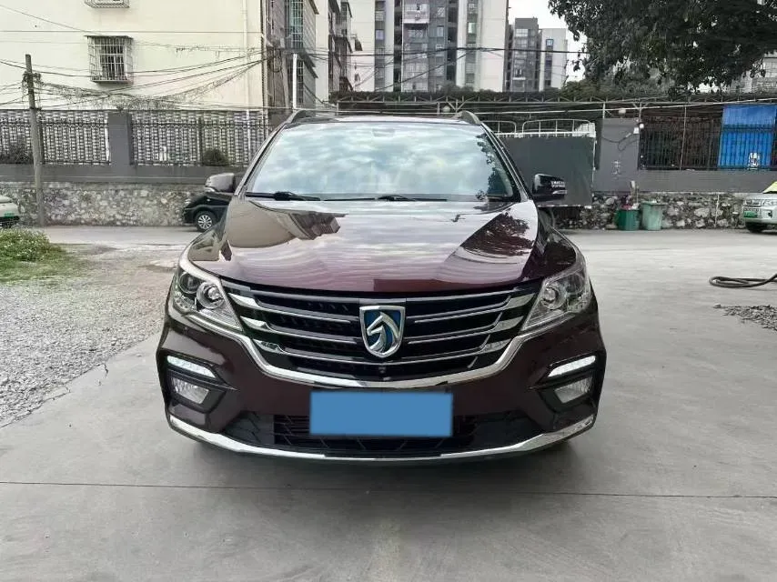 2017 BaoJun 560 1.5T 150HP L4 6DCT,autocango,china used car exporter,china ev exporter,chinese used car exporter,chinese used ev exporter