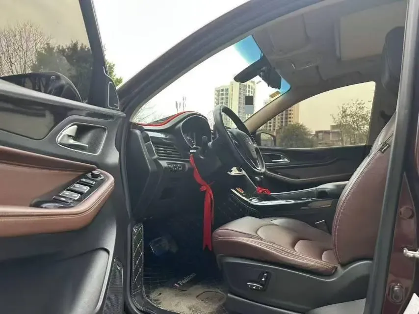 2017 BaoJun 560 1.5T 150HP L4 6DCT,autocango,china used car exporter,china ev exporter,chinese used car exporter,chinese used ev exporter