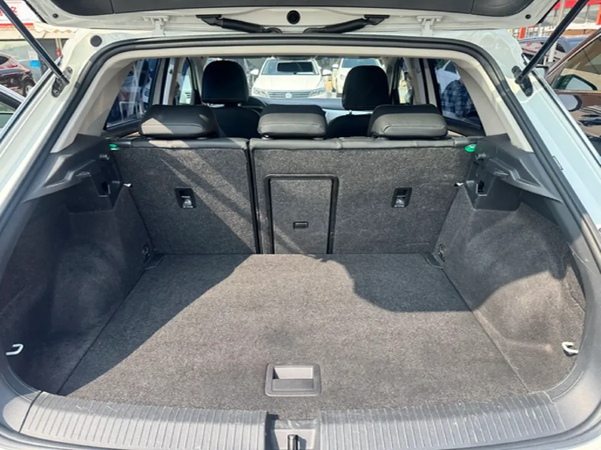 2022 Volkswagen T-Roc 1.4T 150HP L4 7DCT,autocango,china used car exporter,china ev exporter,chinese used car exporter,chinese used ev exporter