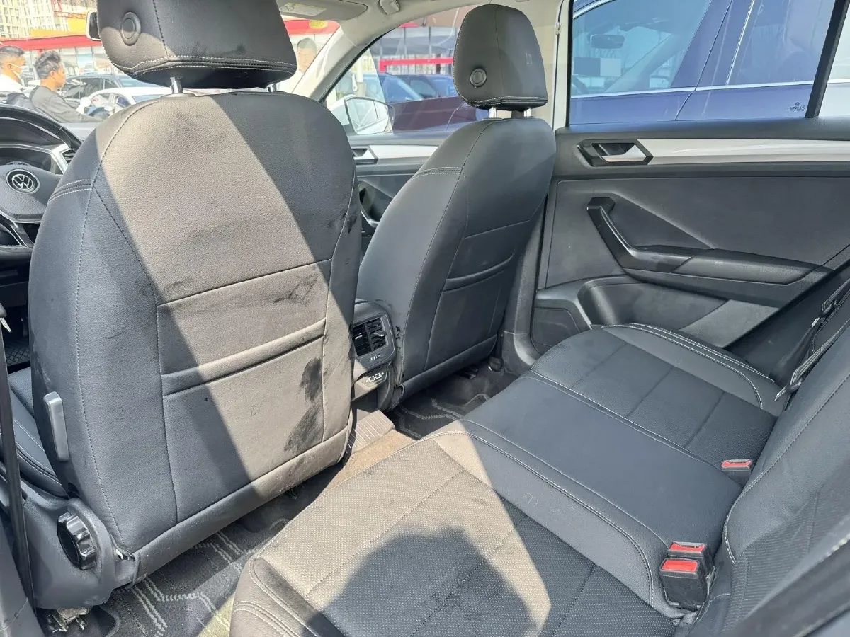 2022 Volkswagen T-Roc 1.4T 150HP L4 7DCT,autocango,china used car exporter,china ev exporter,chinese used car exporter,chinese used ev exporter