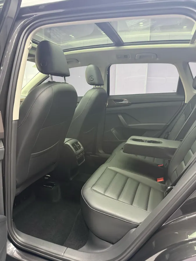 2021 Volkswagen Tharu 1.4T 150HP L4 7DCT,autocango,china used car exporter,china ev exporter,chinese used car exporter,chinese used ev exporter