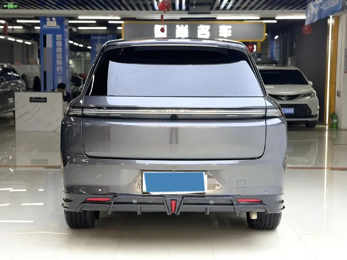2023 Li L8 Range Extended 154HP REEV 40.9KWH,autocango,china used car exporter,china ev exporter,chinese used car exporter,chinese used ev exporter