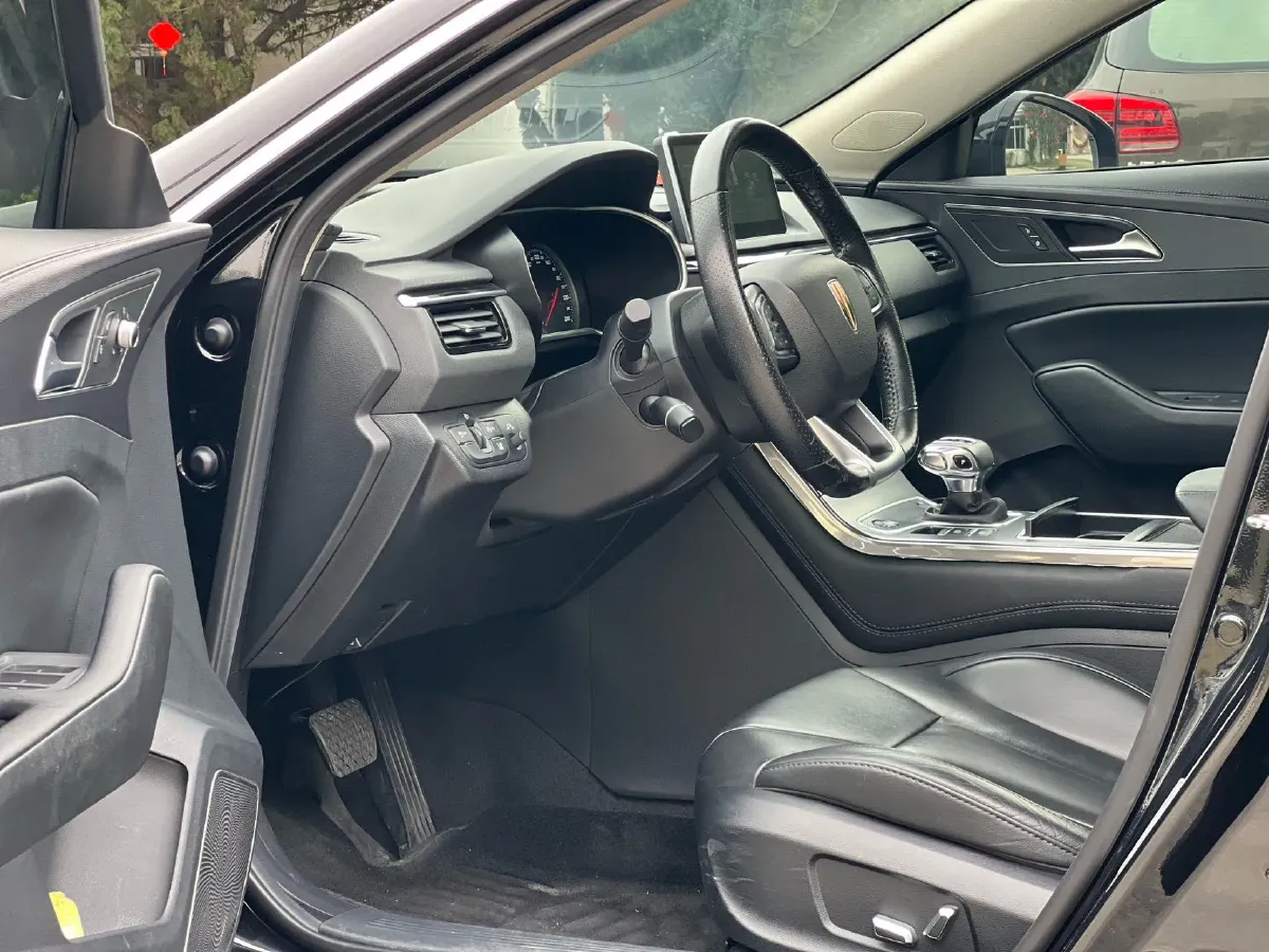 2020 HongQi H5 1.8T 197HP L4 6AT,autocango,china used car exporter,china ev exporter,chinese used car exporter,chinese used ev exporter